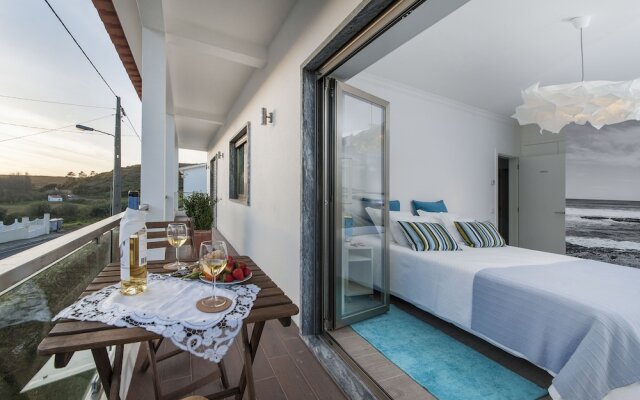 Beachouse - Surf, Bed & Breakfast