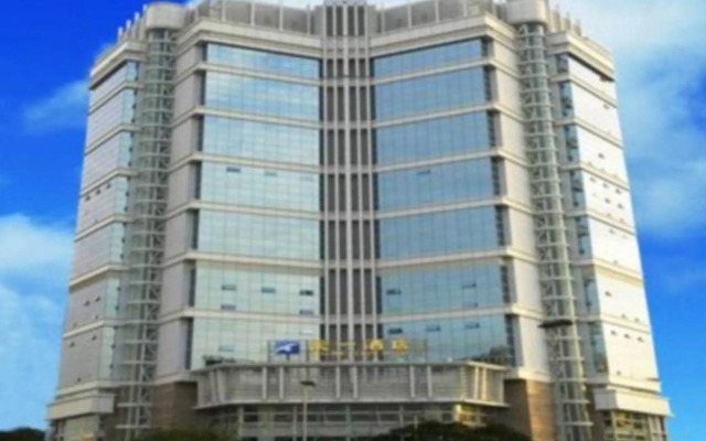 Skyline Plaza Hotel