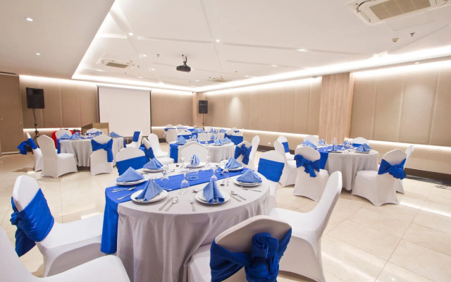 Crown Regency Hotel Makati