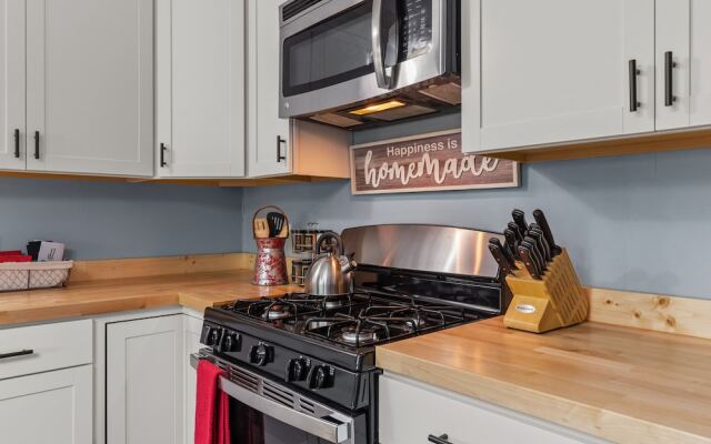 Sweet Cherry Escape | JZ Vacation Rentals