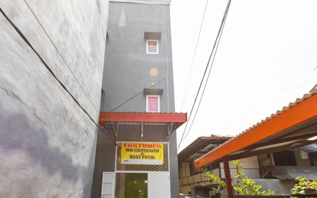 KoolKost Syariah near Universitas Fajar