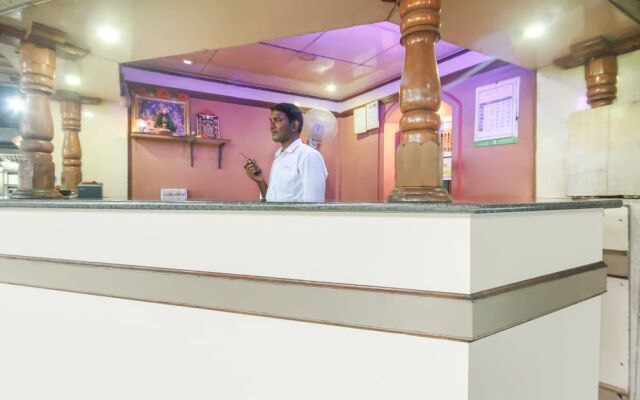 Oyo 48704 Rashi Farms