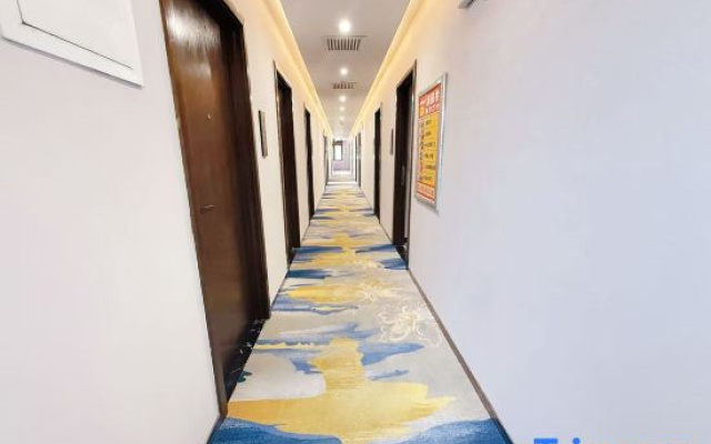Huaxuan Hotel (Zuoquan Station Branch)