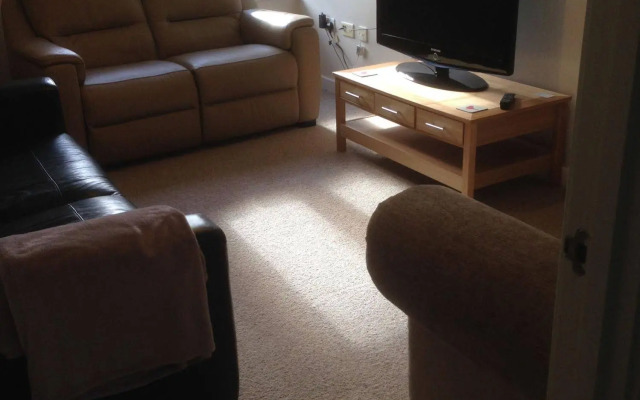 The Beeches - Serviced Duplex Apartment