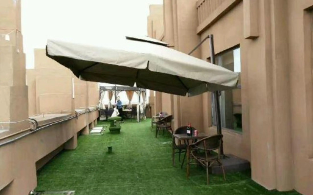 Xinwei Business Hotel