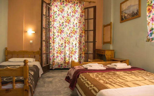Nikos Studios Alykes