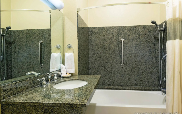 La Quinta Inn & Suites Covington