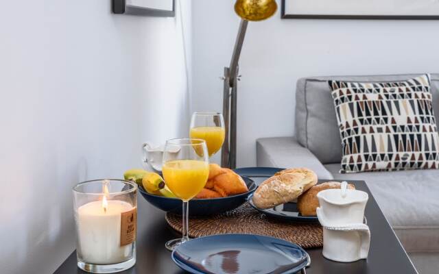 JOIVY Cosy 1-Bed Flat W/Seaview In Alfama