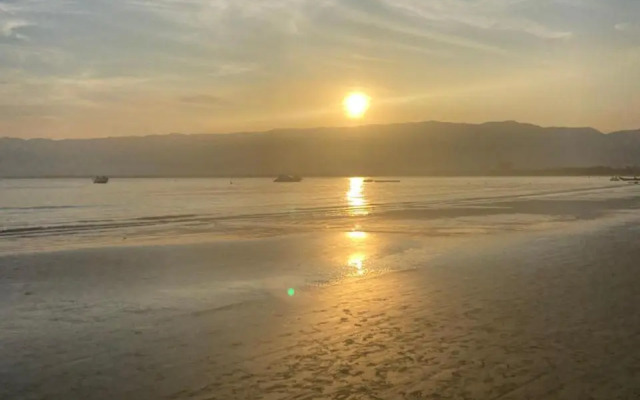 Casa em Bertioga condomínio 250 metros da praia