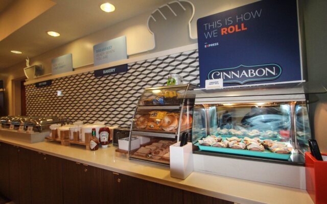 Holiday Inn Express Hotel & Suites Charleston-North by IHG