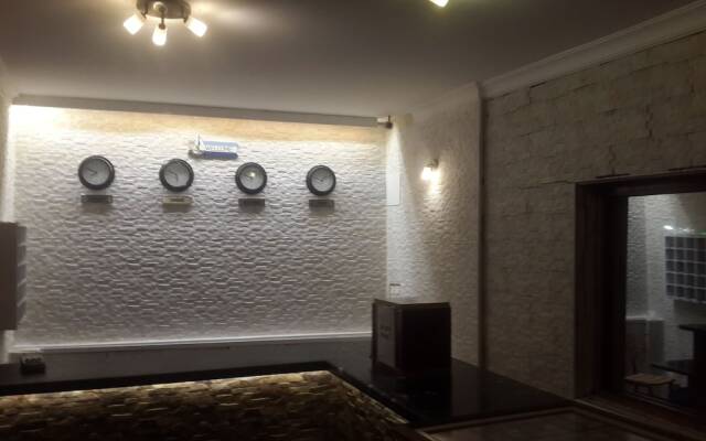 Palmyra Hotel & Sky Lounge