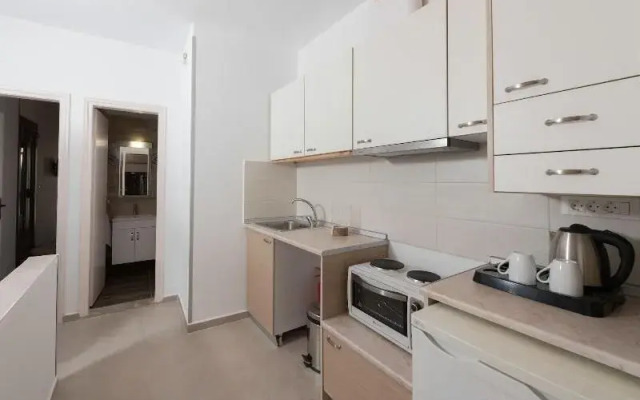 Penelope & Perivoli Studios Kalodoukas
