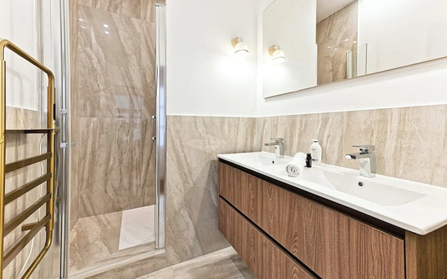 Superb Air-conditioned Flat Galeries Lafayette