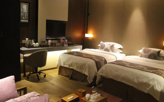 Peninsula International Hotel