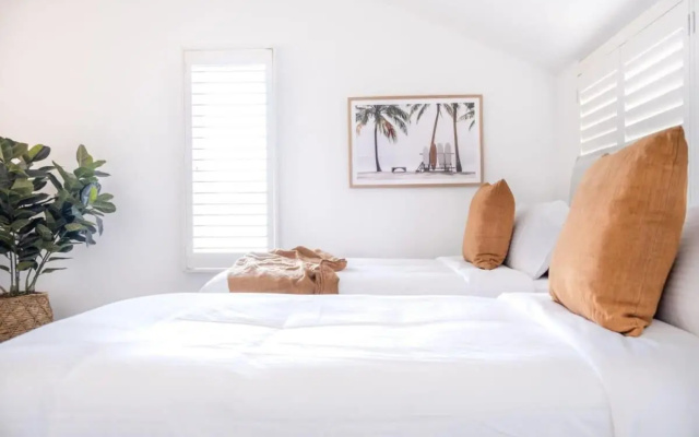 Dicky Beach Townhouse with Loft on the beach – Guest Rooms – Diddillibah