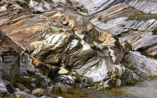 Apartments Schloß-Weißenstein-Straße