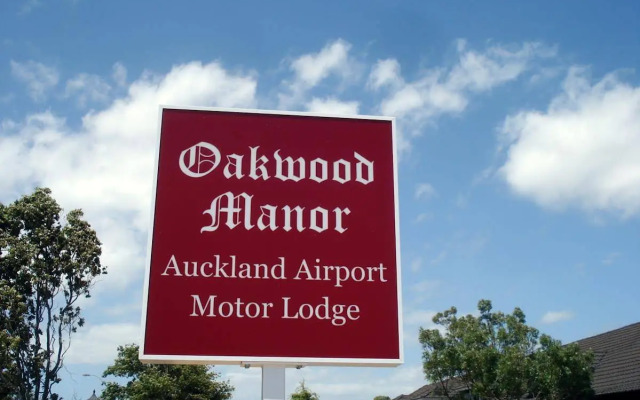 Oakwood Manor Motor Lodge