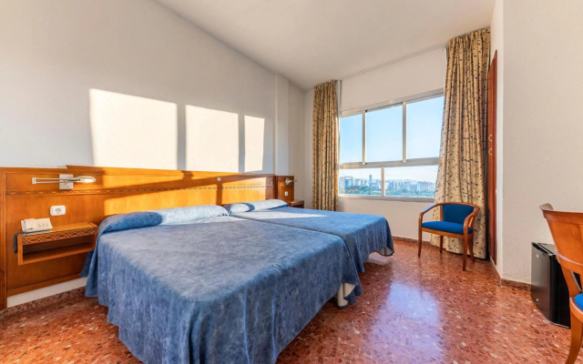 Port Europa Hotel