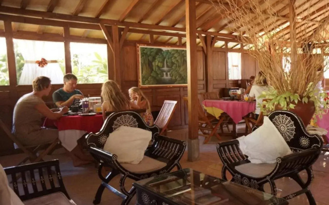 Gili Kolanta Indah Bungalows