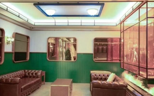 James Joyce Coffetel (Qingdao Jiaozhou West Lanzhou Road)
