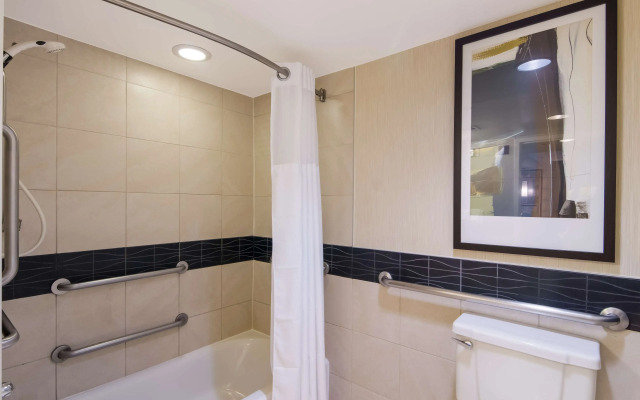 Sonesta ES Suites Chicago Downtown Magnificent Mile - Medical