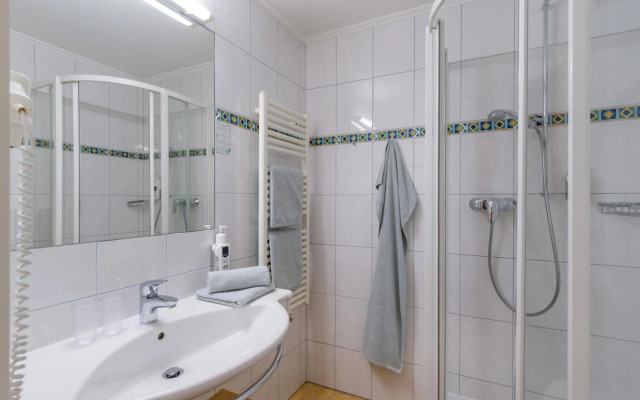 Classic Rooms by Crystal