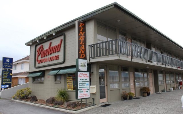 Pineland Motor Lodge