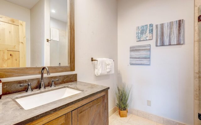 Beautiful 4BD near Winter Park HOT TUB