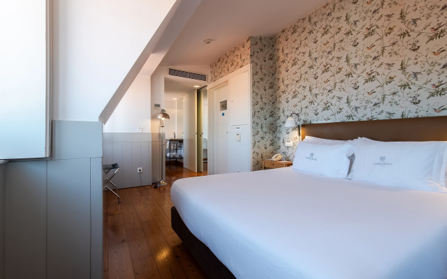 Lisboa Carmo Hotel