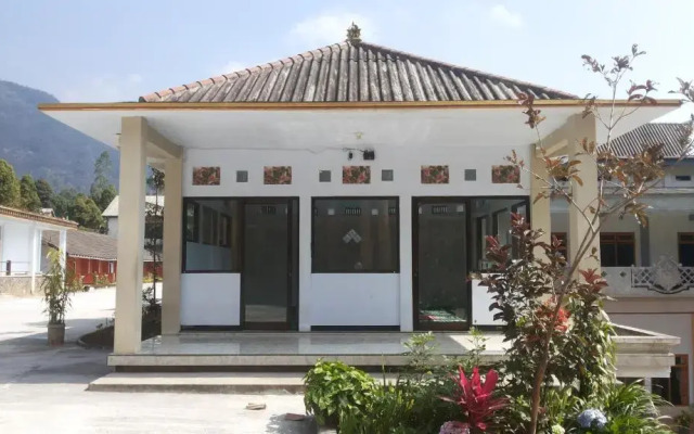 Nadia Hotel