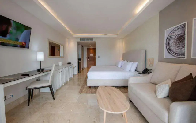 Hacienda Samana Bay Hotel  Residences