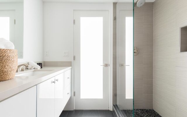 Bluewater by AvantStay | Lush 12 Sleeps Malibu Home w/ Panoramic Views