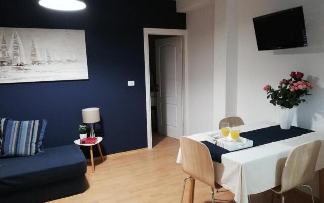 Studio C, free parking