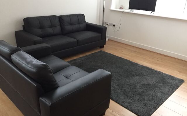 High 5 Apartment
