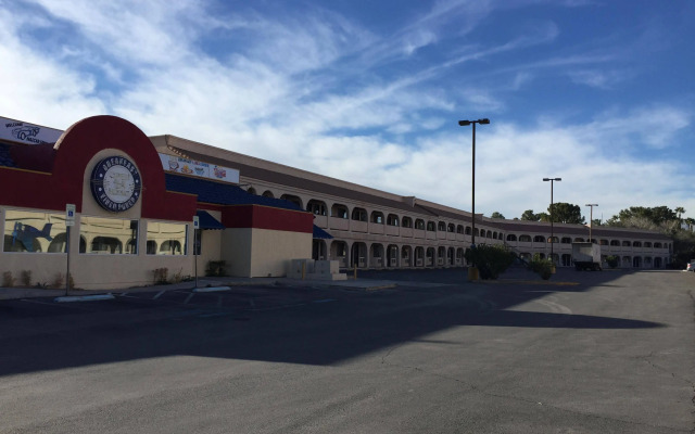 Super 8 by Wyndham Las Vegas Nellis AFB Area
