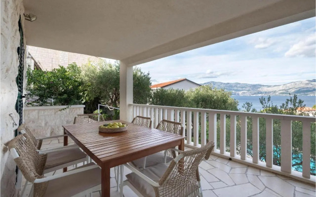 Holiday home Mala Lozna II