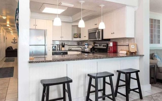 Castaways by Meyer Vacation Rentals