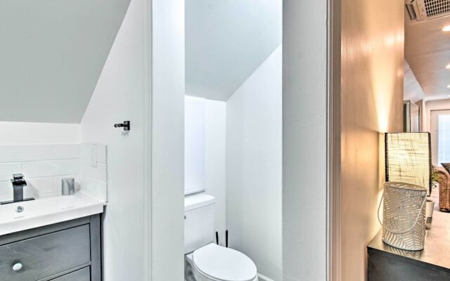 Fayetteville Apartment w/ Yard: Pets Welcome!