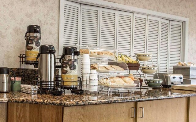 Americas Best Value Inn Pilot Mountain