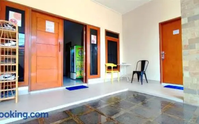 Surabaya Homey near UNAIR (Syariah)