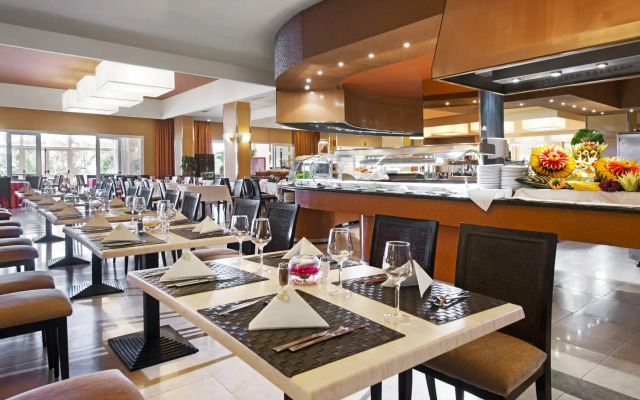 Elba Sara Beach & Golf Resort