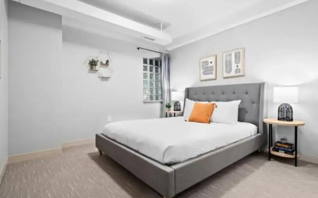 CozySuites at First Avenue