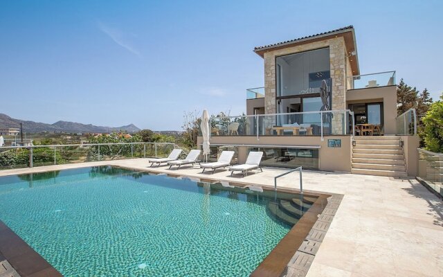 A Luxury Villa in Stavros village