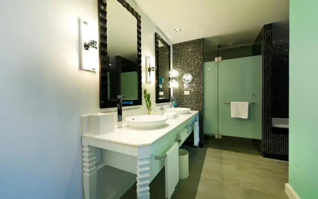 Wave Hotel Pattaya