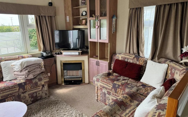 Family Friendly 3 Bedroom Caravan Pets go Free