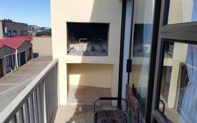 Hartenbos - Bayview 230m from beach