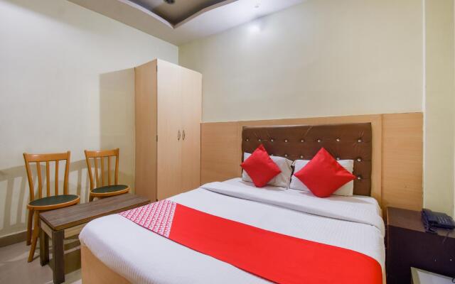 OYO 75482 Hotel Jindal Regency