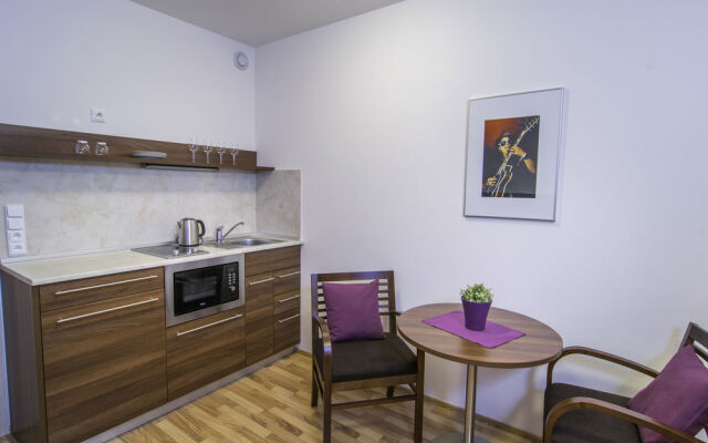 Eliska Tower Apartments Prague