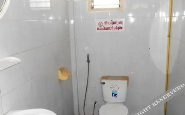 Phetmanixay Hotel