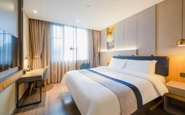 Motel168 Shanghai Qi Bao Inn